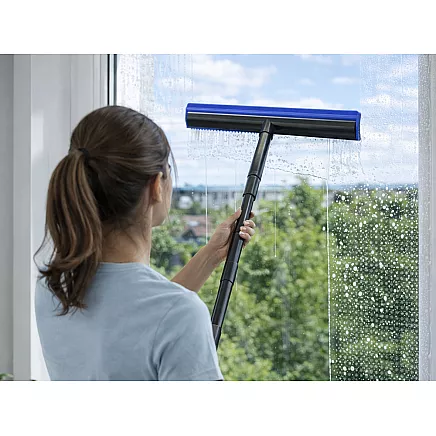 Резиново-силиконовая метла для уборки с металлическим держателем 120 см