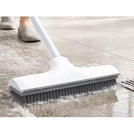 2-in-1 water squeegee with brush – adjustable handle for floors, windows and showers