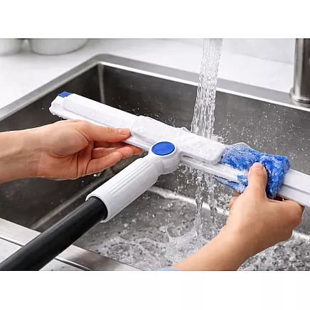 Adjustable 180° squeegee for floors, windows and shower screens – with cover