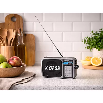 Pārnēsājams virtuves radio ar bateriju barošanu, retro antena, rokas vadība, FM/AM