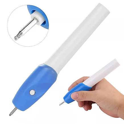 Engraving device engraving ballpoint pen