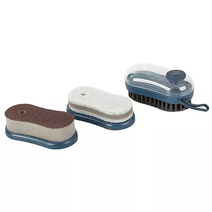 Cleaning brush with fluid dispenser