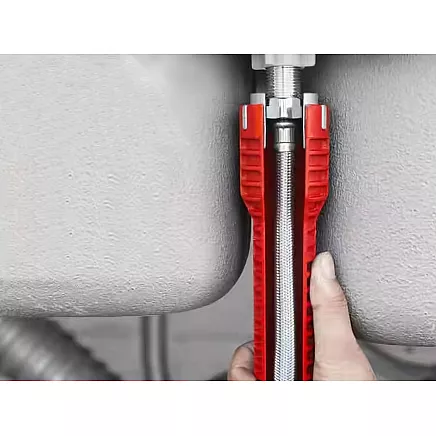 Socket spanner for fitting the tap to the sink