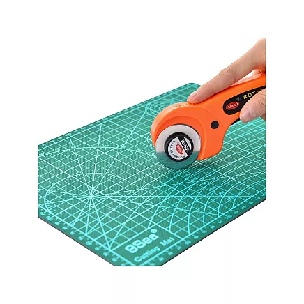 Double-sided cutting mat A4