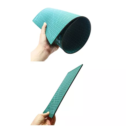 Double-sided cutting mat A4