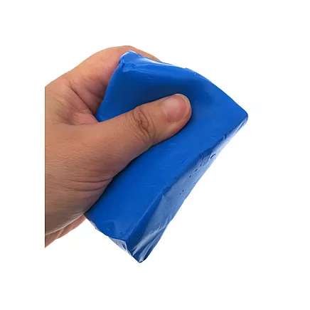 Auto krāsas tīrīšanas māls