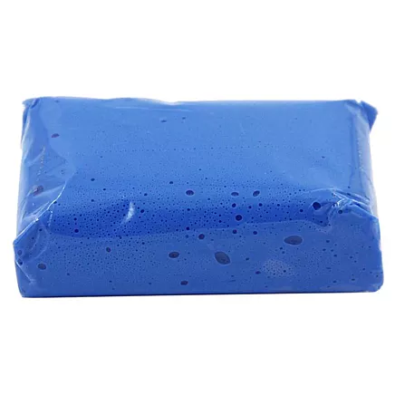 Auto krāsas tīrīšanas māls