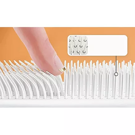 Self-cleaning hair brush for combing anti-static combing