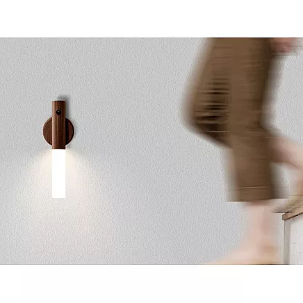 Magnētiska LED sienas lampa ar kustību sensoru, siltā gaisma, tumši brūna