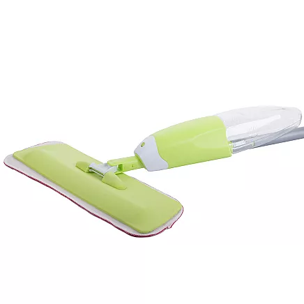 Flat mop with washer rotary solid spray