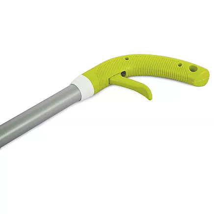 Flat mop with washer rotary solid spray