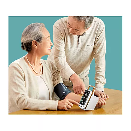 Upper arm blood pressure monitor readable ecan arrhythmia blood pressure monitor