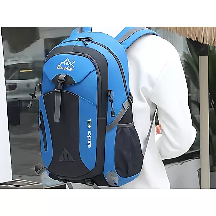 Backpack 40l black travel hiking trekking strong in the mountains durable