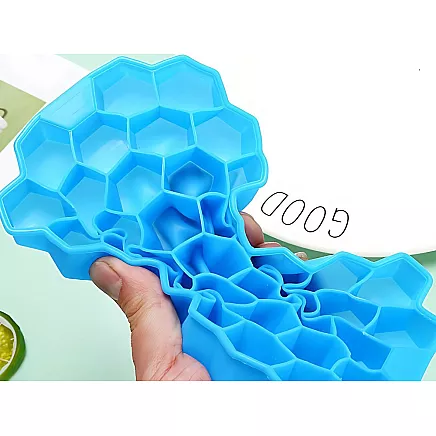 Silicone ice cube tray, 37 cubes, hexagon shape