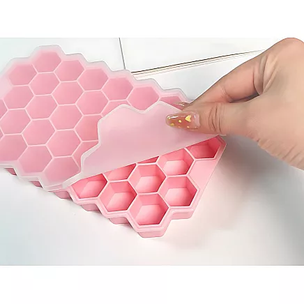 Silicone ice cube tray, 37 cubes, hexagon shape