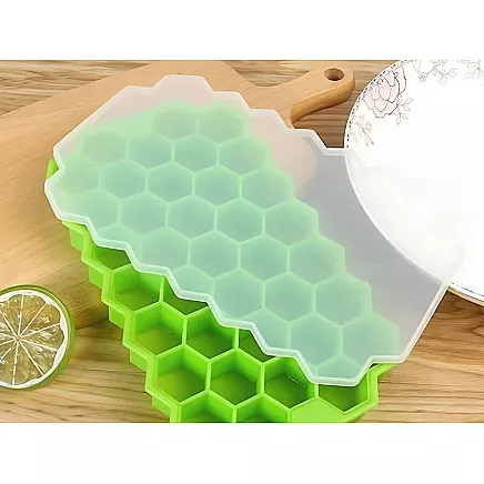 Silicone ice cube tray, 37 cubes, hexagon shape