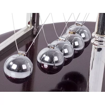 Pendulum balls newton desk perpetum xl