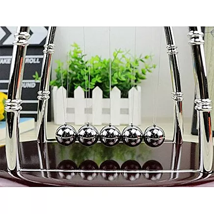 Pendulum balls newton desk perpetum xl