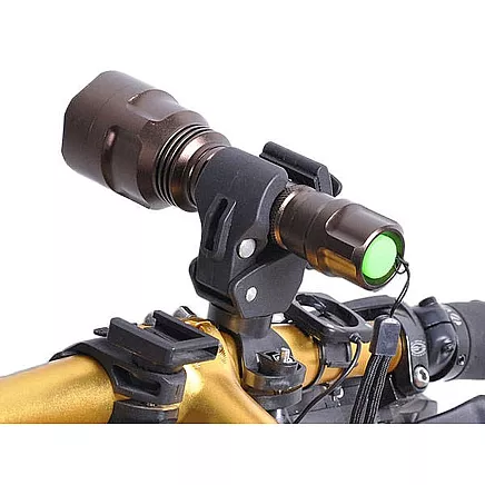 Universāls Lukturīša Turētājs uz Velosipēda Stūres Rāmja