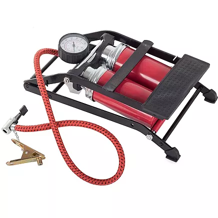 Divcilindru pedāļa sūknis ar manometru un uzgaļiem