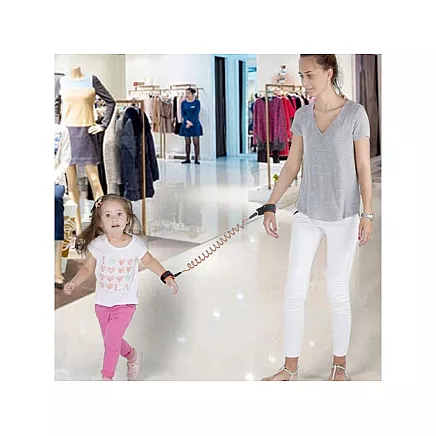 Childs harness leash against escape loss