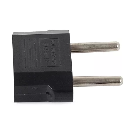 Plug adapter polish adapter to socket