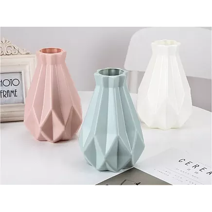 PLASTIC FLOWER VASE (60)